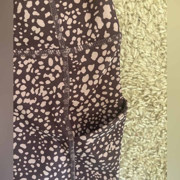 Fabletics PureLuxe Leggings Cacao Spotted Animal - Picture 5 of 6